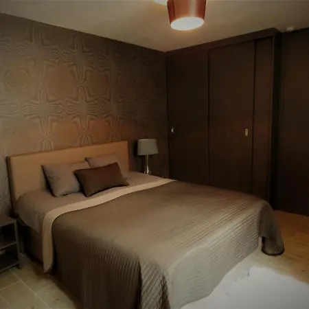 Einstein Apartment *