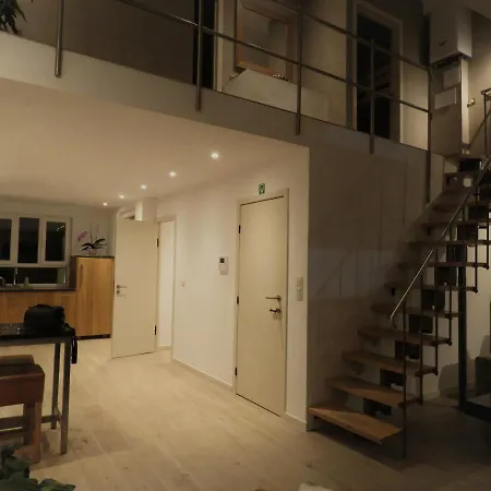 Einstein Apartment *